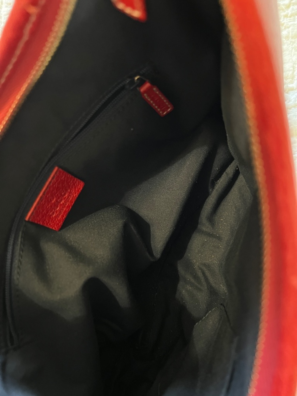 Gucci Abbey Shoulder Bag with Gold Hardware - Picture 11 of 17